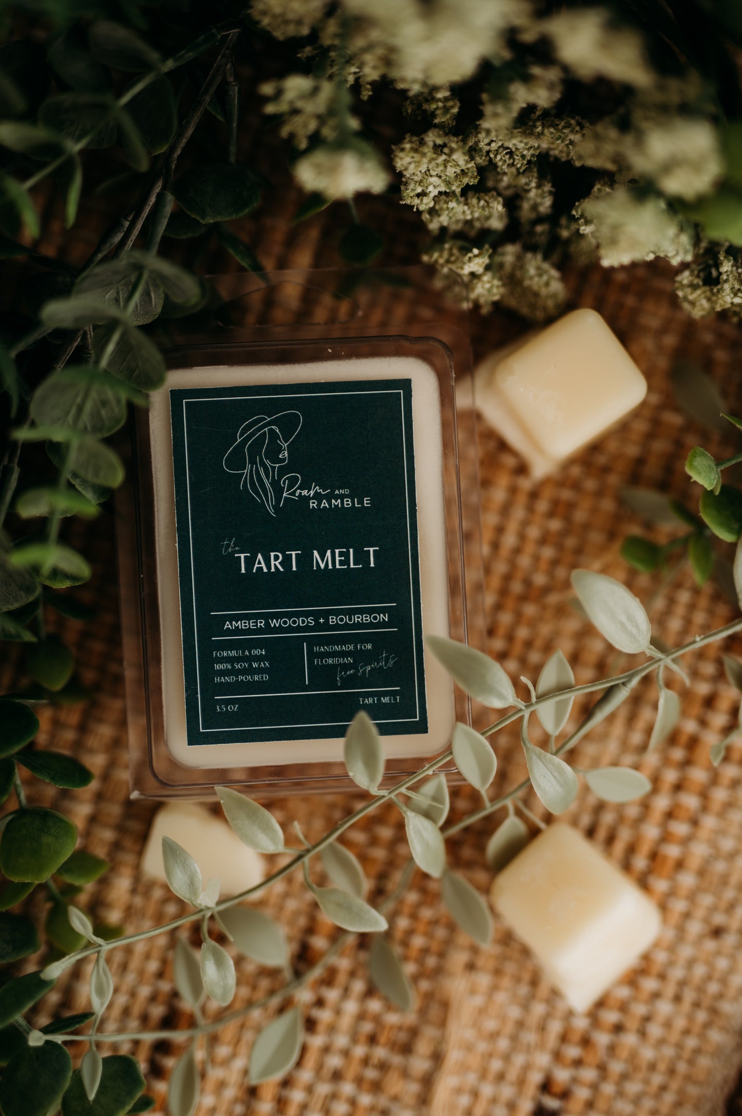 Amber Woods + Bourbon Wax Melt – Warm Smoky Wood Home Fragrance